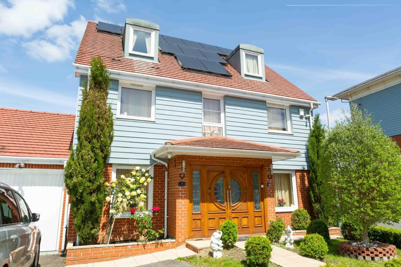 Benjamin Guest House Yiewsley Exterior foto